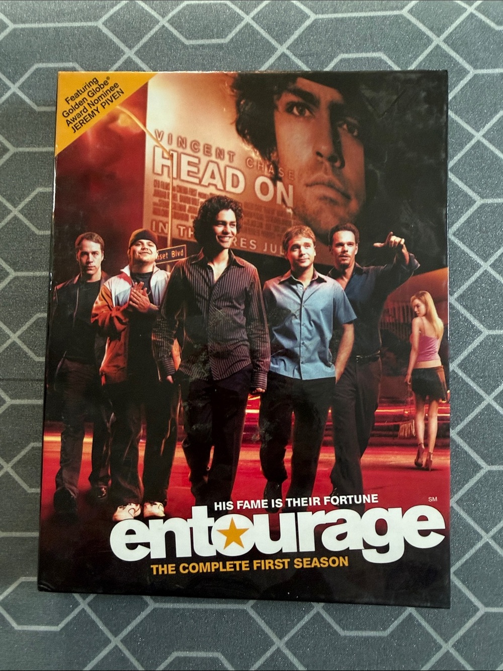 Entourage The Complete First Season DVD - Red & Black Cover
